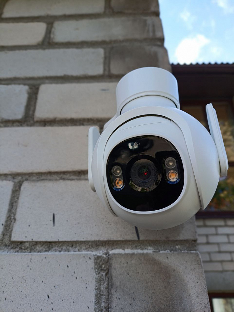 Установка WiFi камеры поворотного типа у заказчика