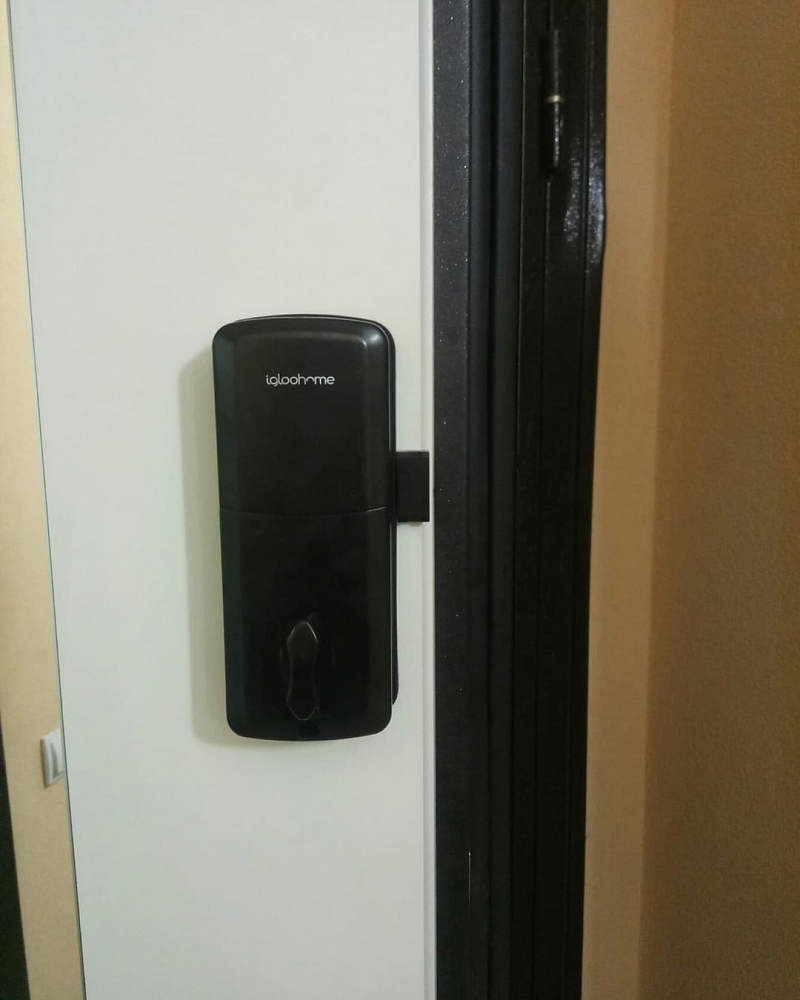 Установка умного замка Igloohome